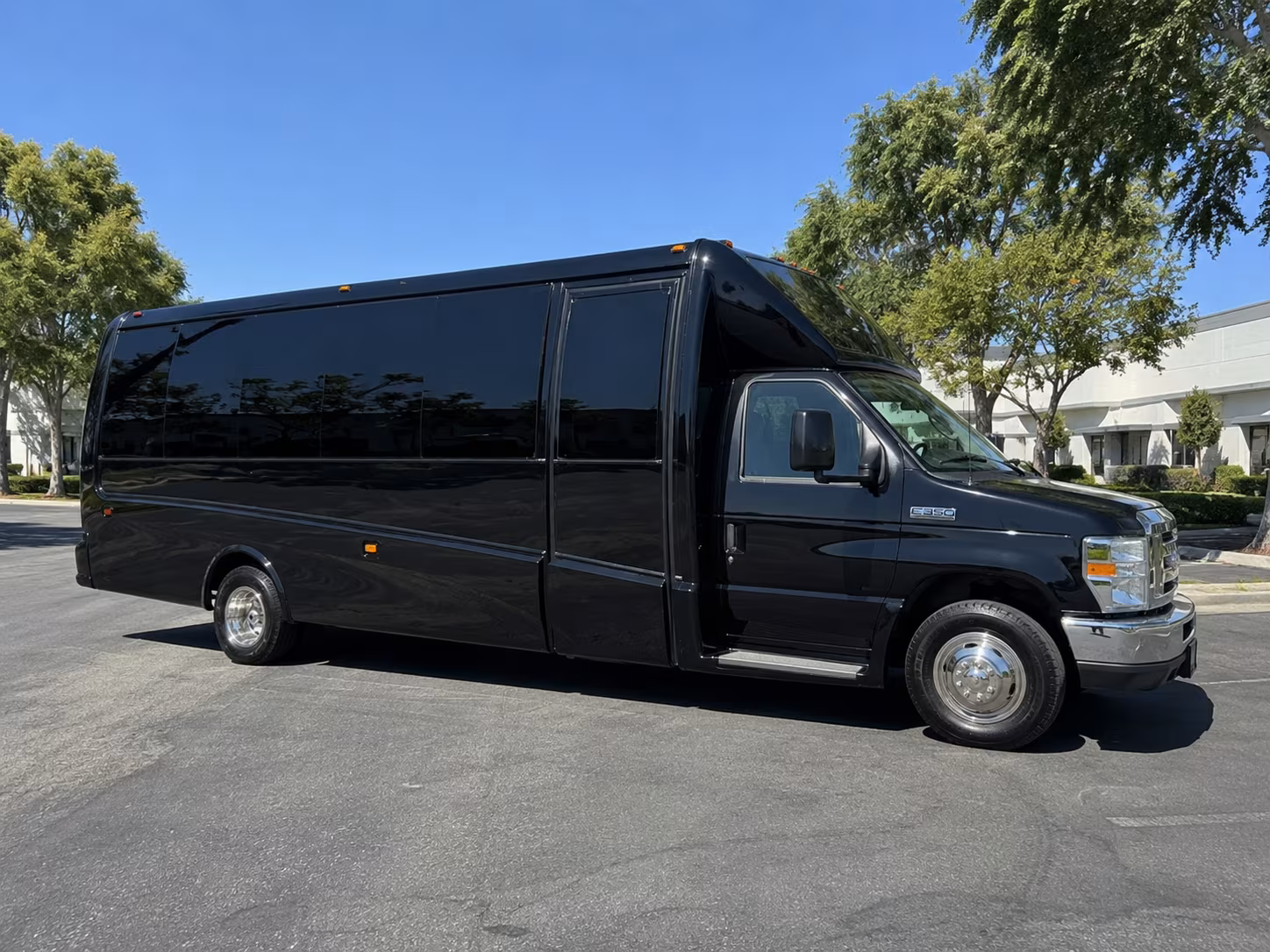 provo corporate retreat shuttle bus rentals